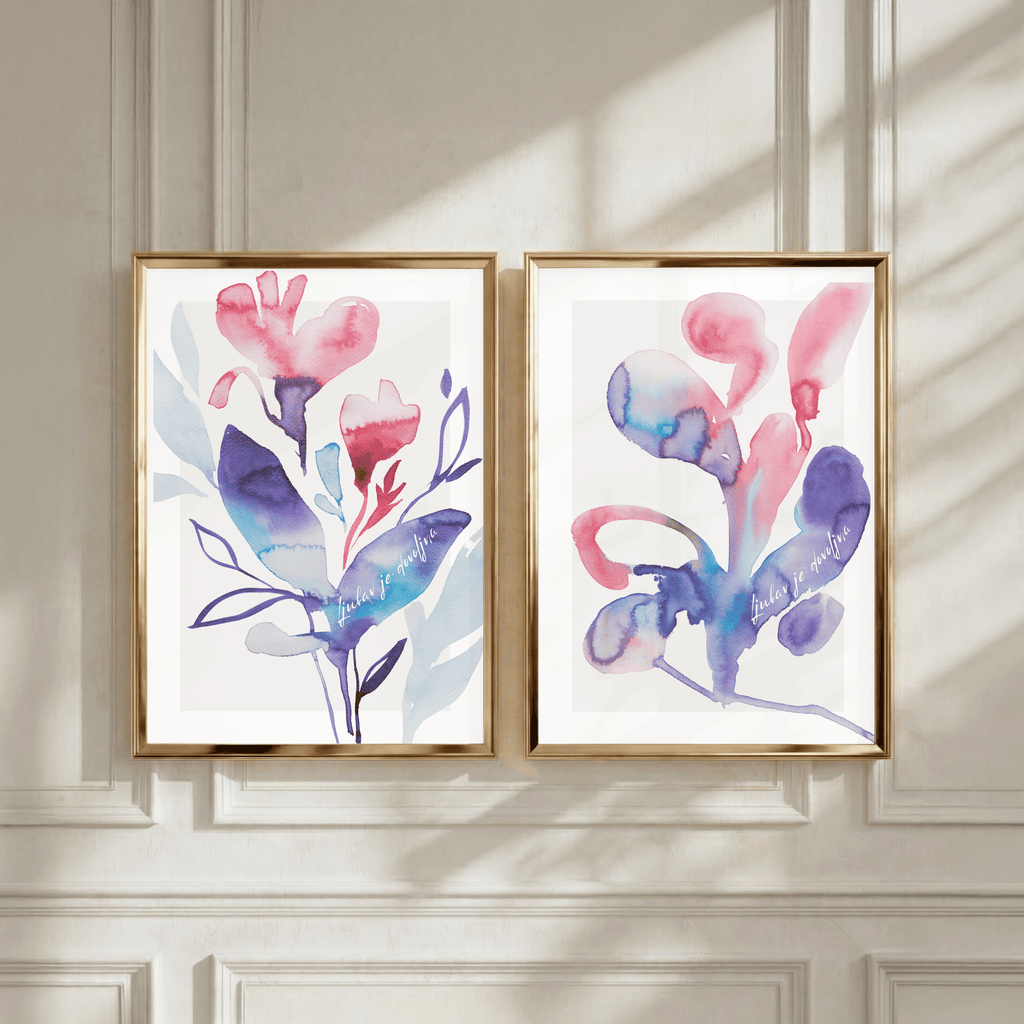 Botanische Aquarellkunst – Blaue Blätter & Rosa Blüten